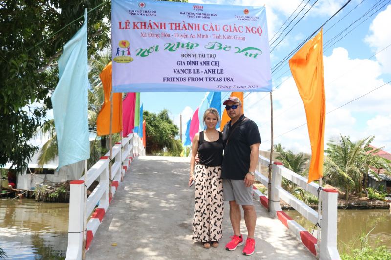 NGÀY VỀ CỦA CÔ GÁI VANCE LEE