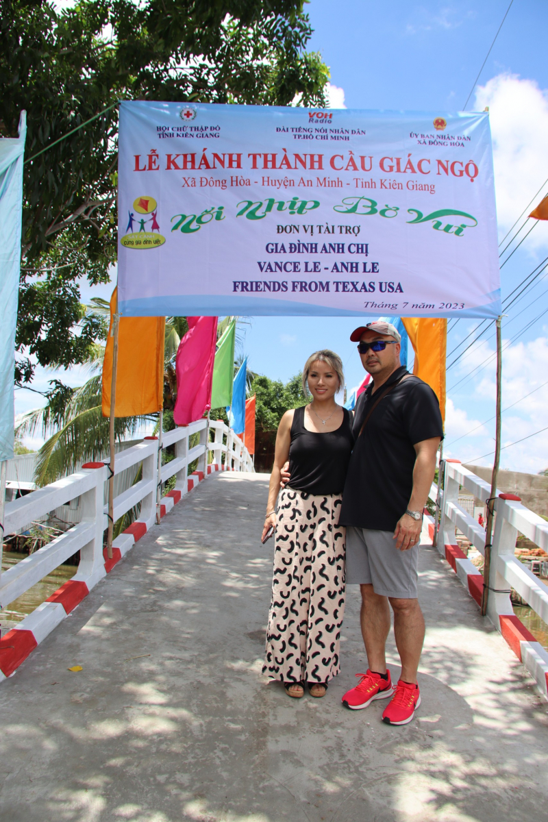 NGÀY VỀ CỦA CÔ GÁI VANCE LEE