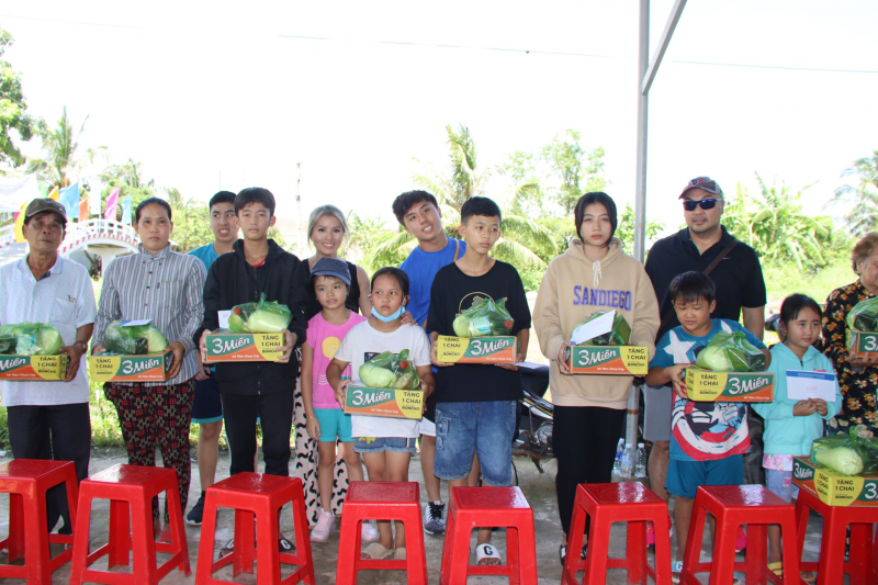 NGÀY VỀ CỦA CÔ GÁI VANCE LEE