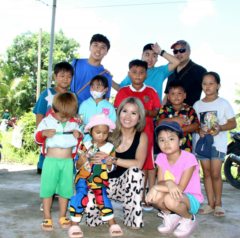NGÀY VỀ CỦA CÔ GÁI VANCE LEE