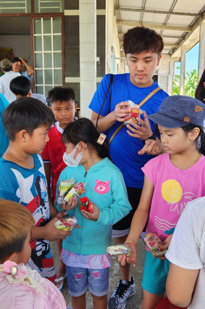 NGÀY VỀ CỦA CÔ GÁI VANCE LEE
