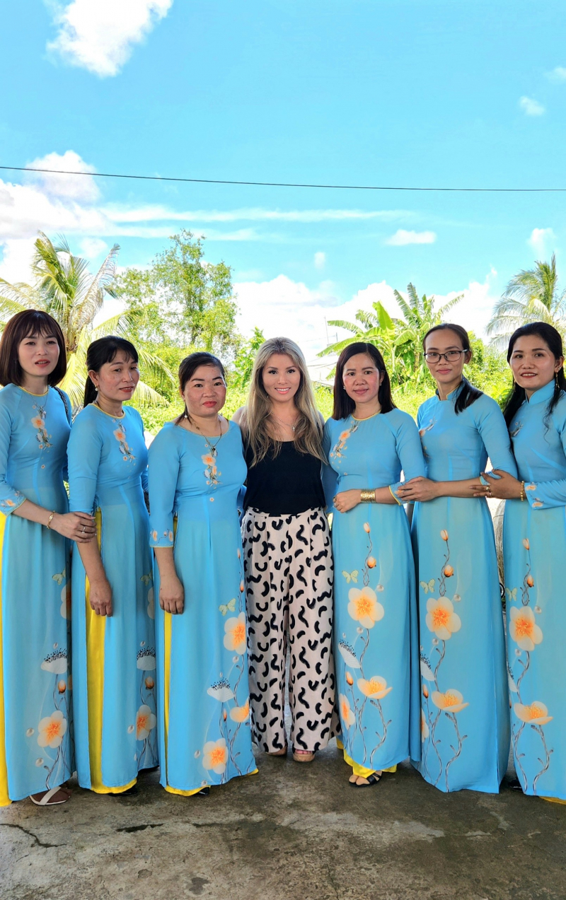 NGÀY VỀ CỦA CÔ GÁI VANCE LEE