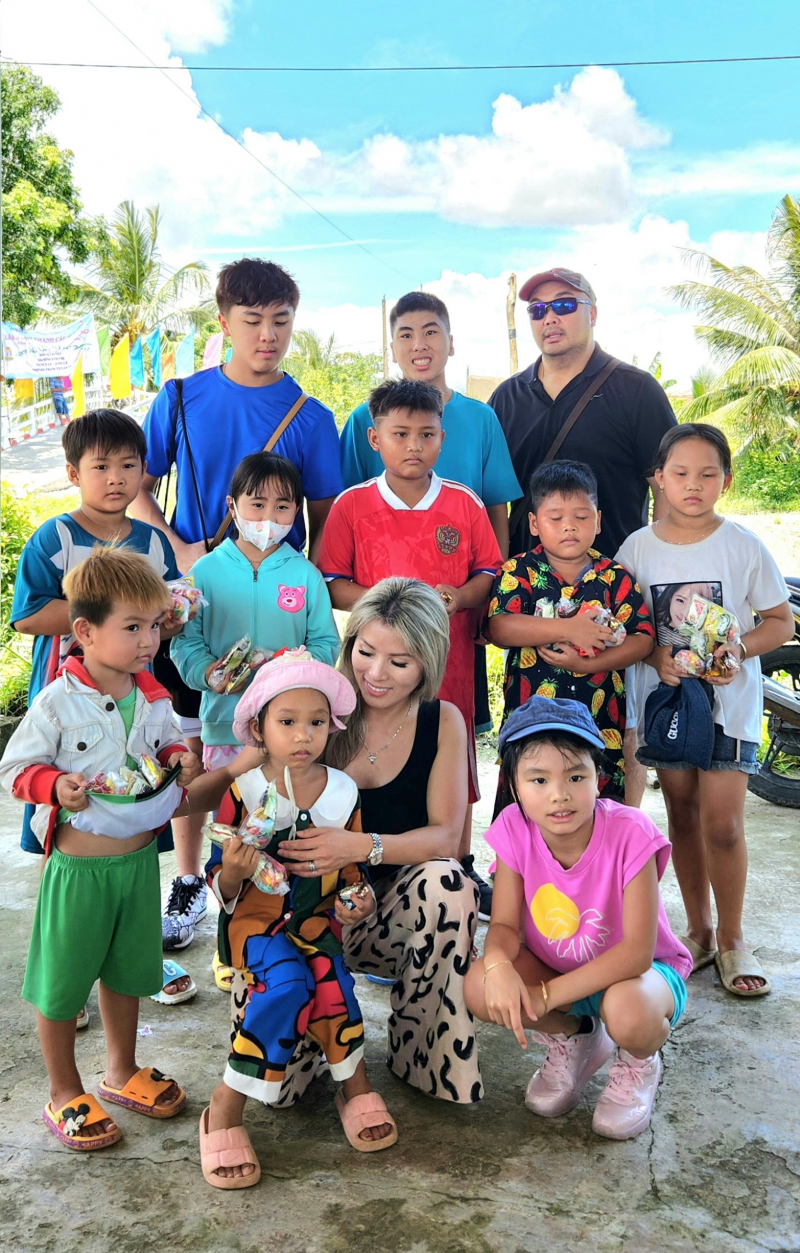 NGÀY VỀ CỦA CÔ GÁI VANCE LEE