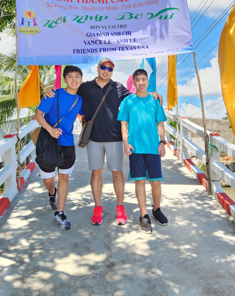 NGÀY VỀ CỦA CÔ GÁI VANCE LEE