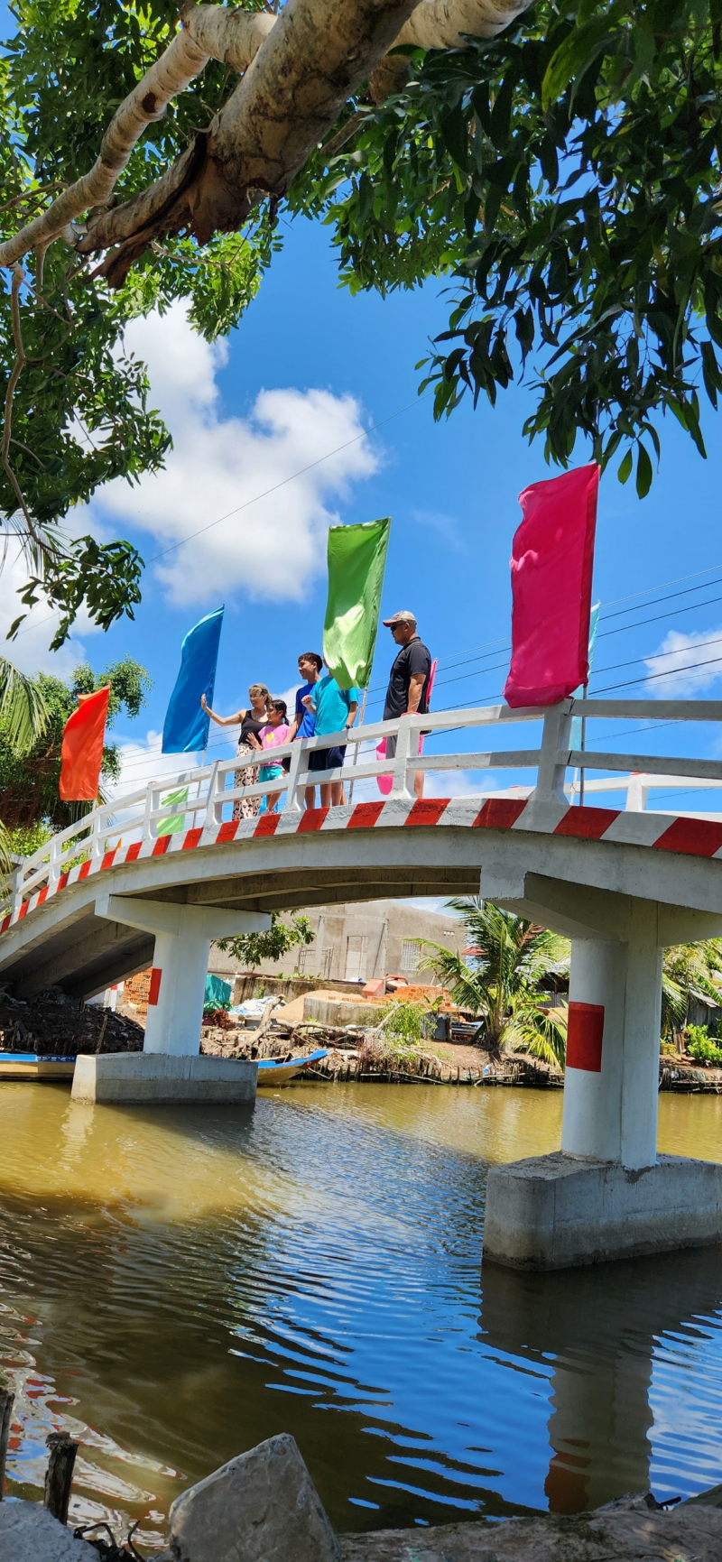 NGÀY VỀ CỦA CÔ GÁI VANCE LEE
