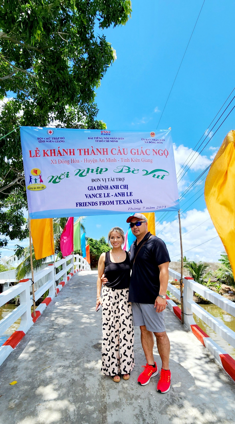 NGÀY VỀ CỦA CÔ GÁI VANCE LEE