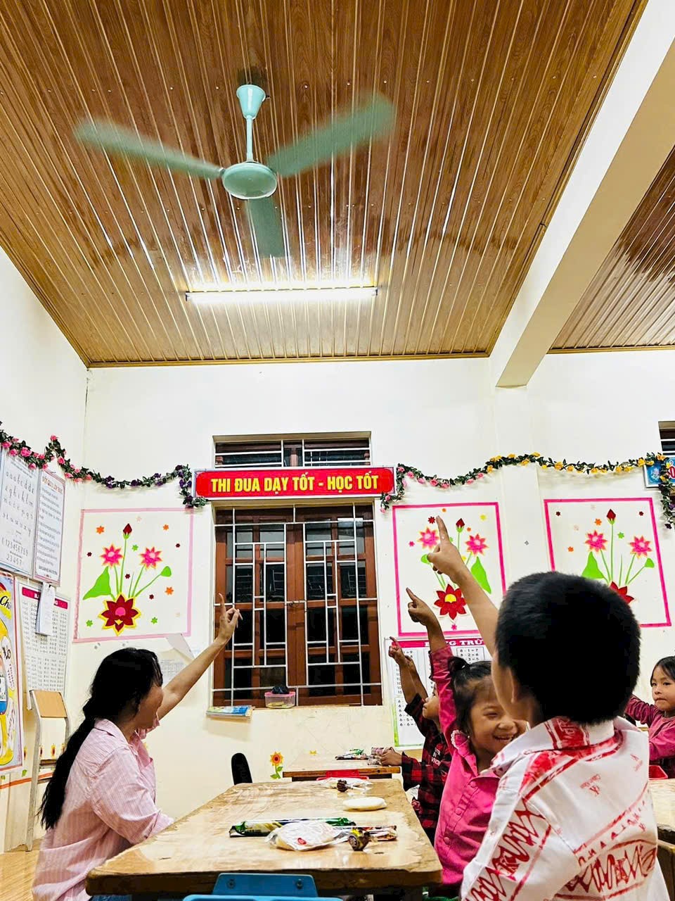 HÀNH TRÌNH XÓA TRẮNG ĐIỂM TRƯỜNG KHÔNG ÁNH ĐIỆN...