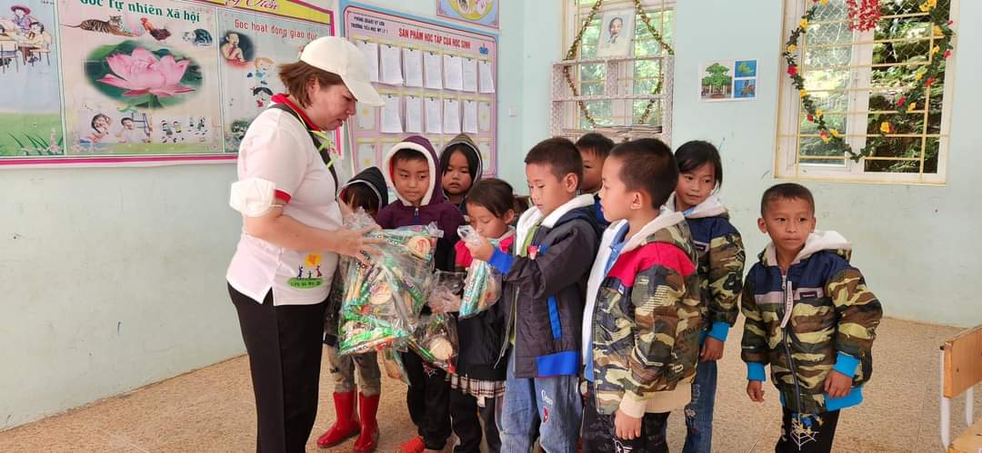 TRẺ EM MIỀN BIÊN GIỚI THẬT ĐẶC BIỆT...