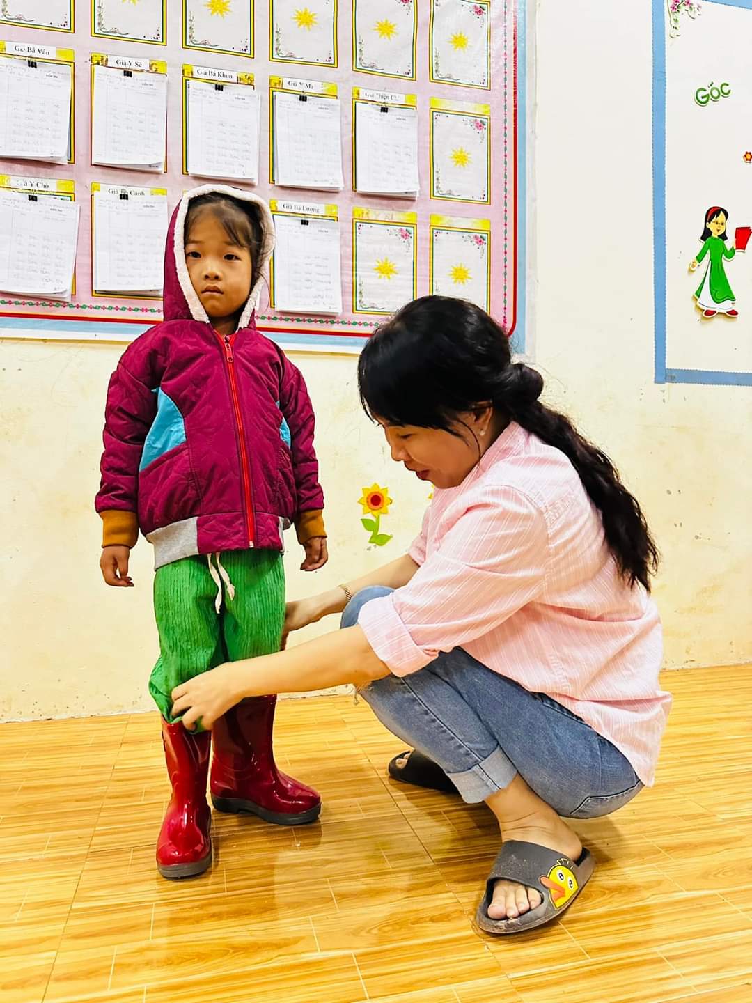 TRẺ EM MIỀN BIÊN GIỚI THẬT ĐẶC BIỆT...