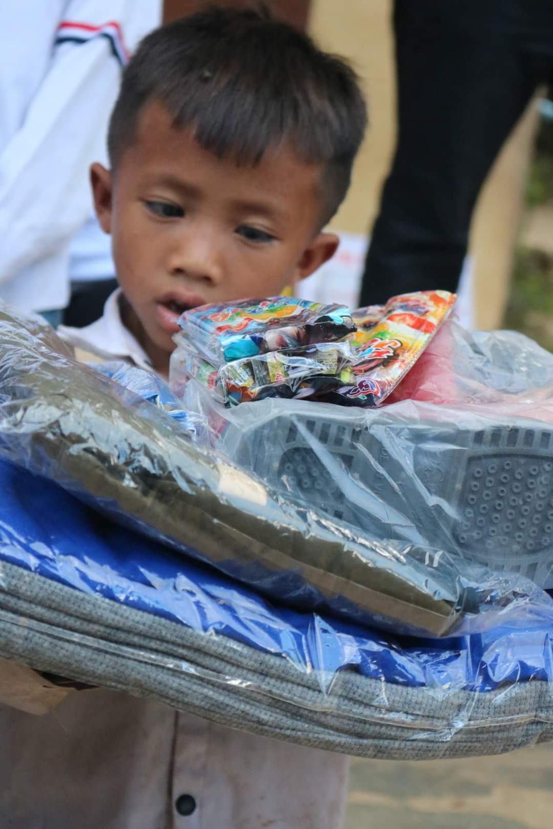 TRẺ EM MIỀN BIÊN GIỚI THẬT ĐẶC BIỆT...