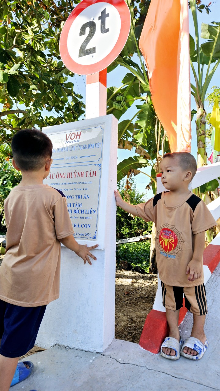 KHÁNH THÀNH CẦU ÔNG HUỲNH TÁM - XÃ MINH DIỆU, HUYỆN HÒA BÌNH, TỈNH BẠC LIÊU