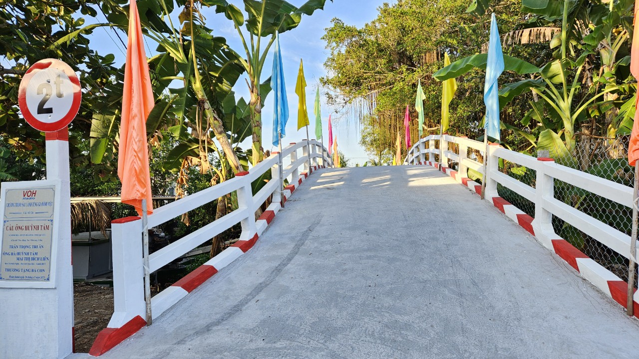 KHÁNH THÀNH CẦU ÔNG HUỲNH TÁM - XÃ MINH DIỆU, HUYỆN HÒA BÌNH, TỈNH BẠC LIÊU